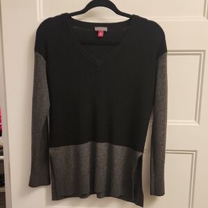 Vince Camuto Black and Gray V-Neck Sweater